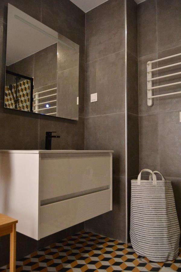 Hotel S - Alojamento Local คาสโตร เวร์เจอ ภายนอก รูปภาพ