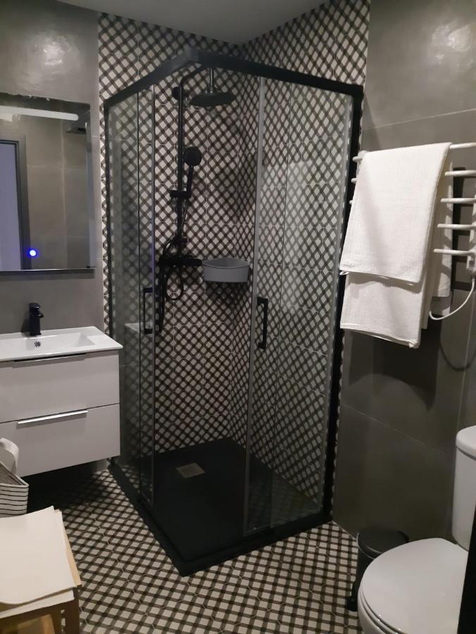 Hotel S - Alojamento Local คาสโตร เวร์เจอ ภายนอก รูปภาพ