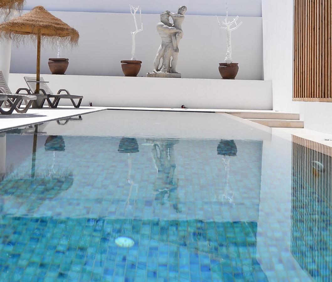 Hotel S - Alojamento Local คาสโตร เวร์เจอ ภายนอก รูปภาพ